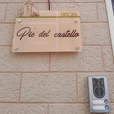 Dimora Pie Del Castello 住宿加早餐酒店 *