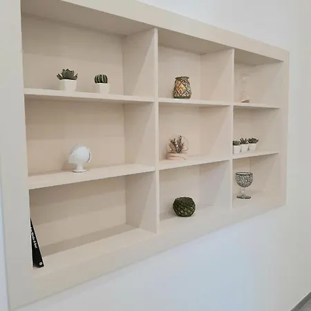 Dimora Pie Del Castello Bed & Breakfast 3*